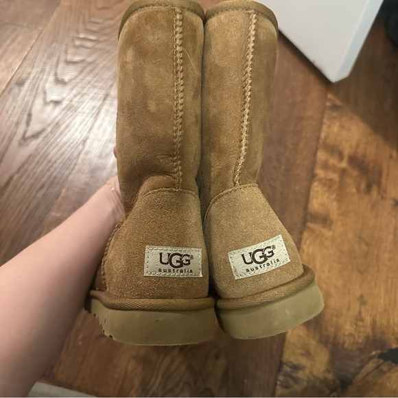 UGG Suede Classic Short Boot Medium Chestnut Brown Size 7 - Picture 6 of 8